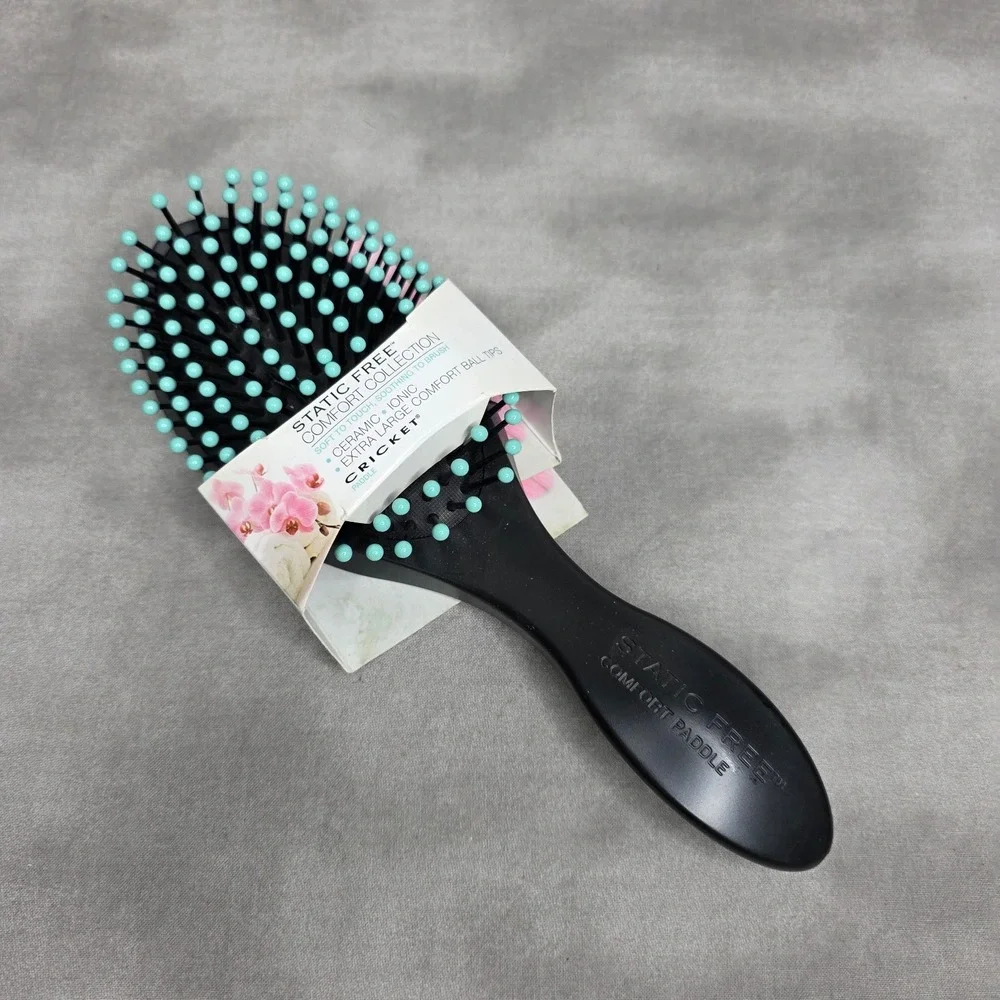 CRICKET Static Free Comfort Collection Lg Ball Tips Ceramic Ionic Paddle Brush